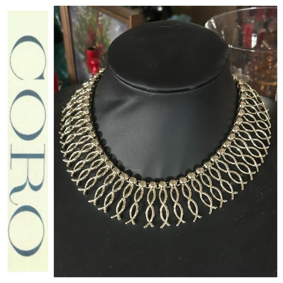 Coro Jewelry - Vintage CORO Gold-Tone Statement Collar Necklace